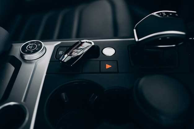 Местоположение относительно двигателя