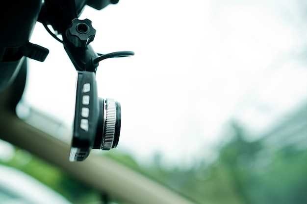 Выберите формат отображения (12- или 24-часовой).