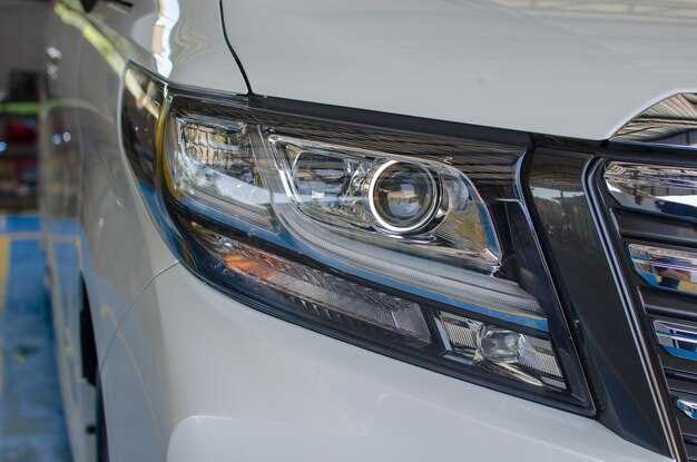 Замена передних галогенных фар