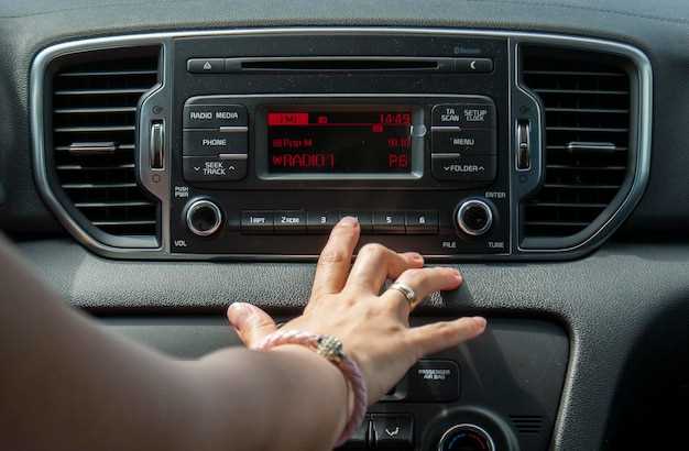 Подключение внешних устройств (USB, AUX, Bluetooth)