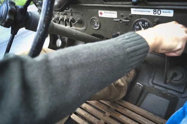 Износ или поломка сцепления, вызывающие выскальзывание передачи