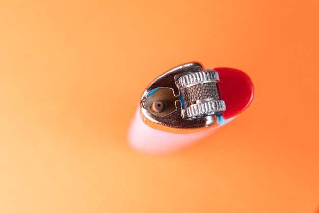 Извлечение старой батарейки